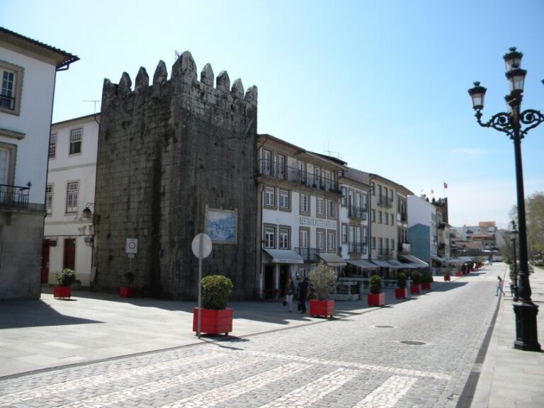From Porto: Viana Castelo and Ponte Lima Private Tour