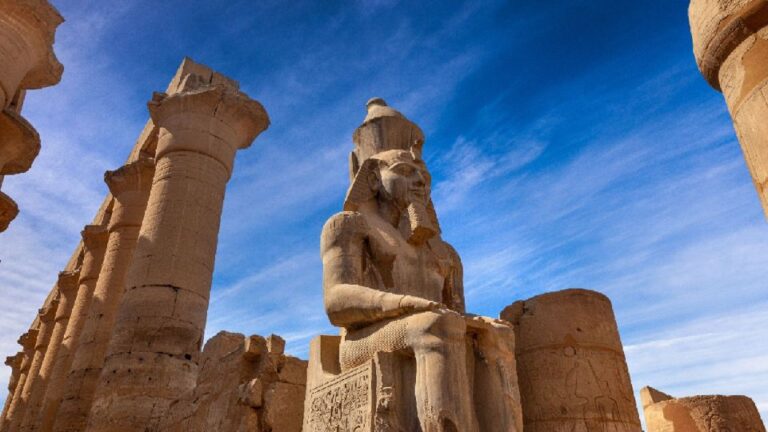 From Safaga: Luxor Day Trip With Entry Fees and Lunch