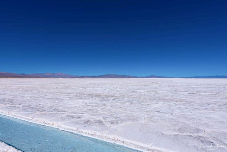 From Salta: 2 Day Guided Trip to Cafayate & Salinas Grandes