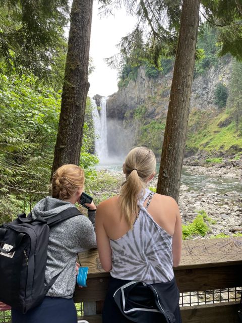 From Seattle: Snoqualmie Falls and Wineries Tour W/ Transfer