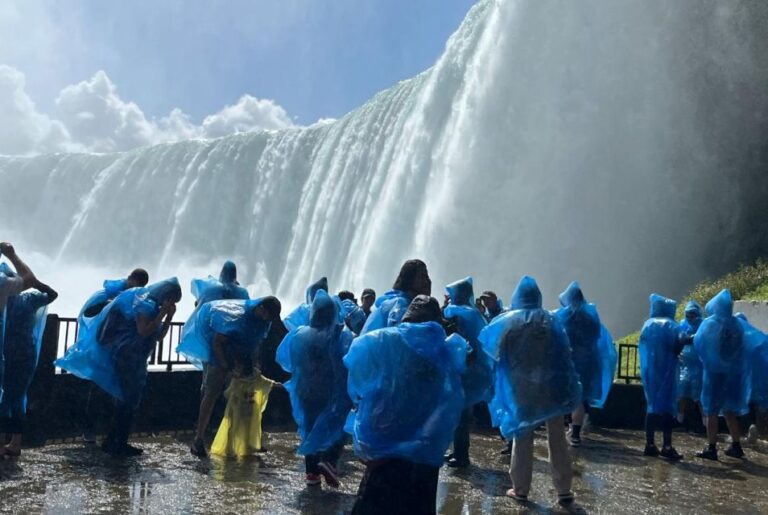 From Toronto: All Inclusive Day & Evening Niagara Falls Tour