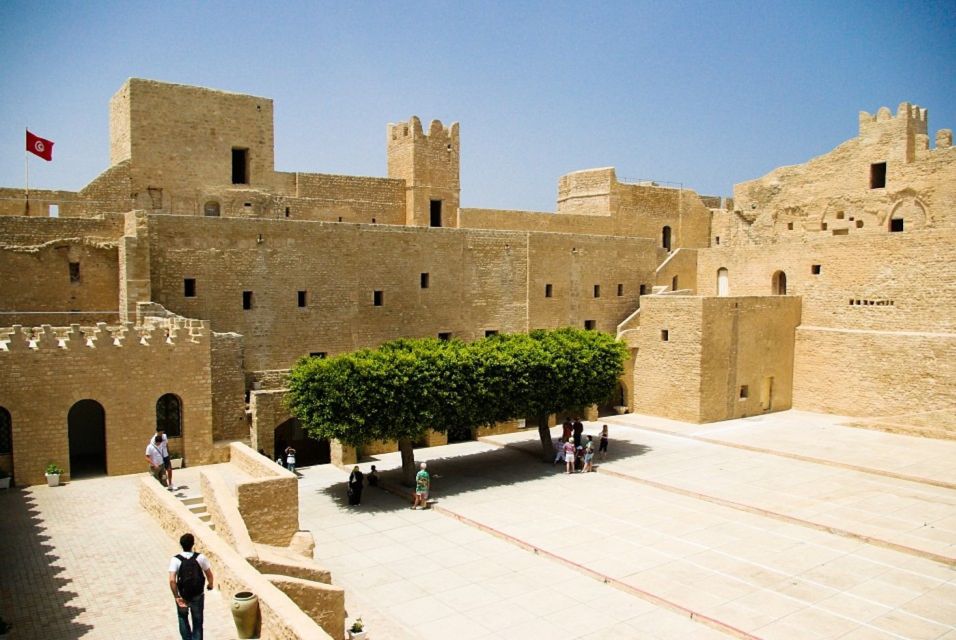 1 from tunis full day el jem and monastir tour From Tunis: Full-Day El Jem and Monastir Tour