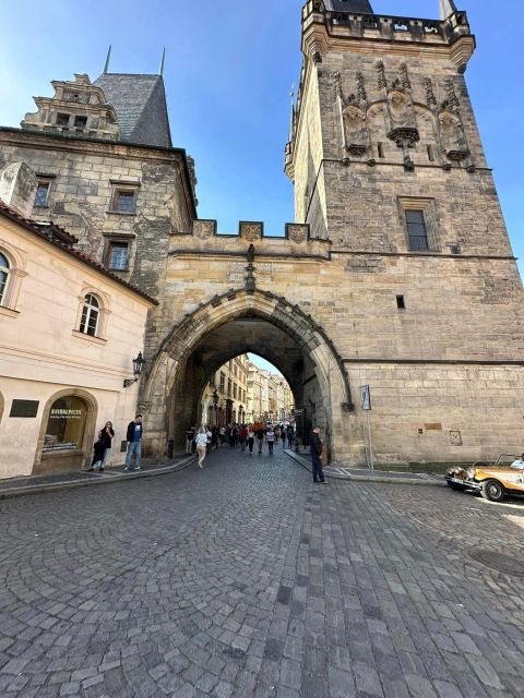 From Vienna: Private Full Day Tour to Prague With Guide