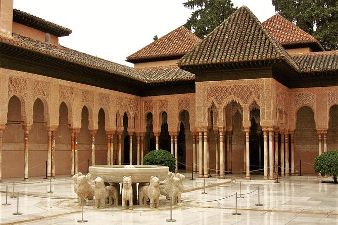 Full Alhambra Tour With Preferential Access (Spanish Language)