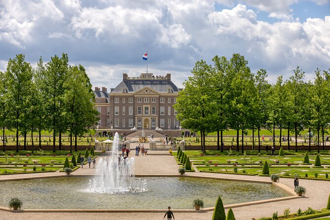 Full-Day Private Historic Royal Tour Around Castles and Palaces