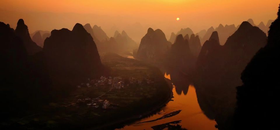 Full/Half-Day Yangshuo Xianggong Hill Sunrise Private Tour