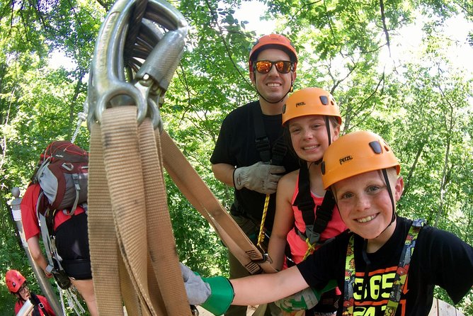 Fully Guided Zipline Canopy Tour Through Kentucky River Palisades
