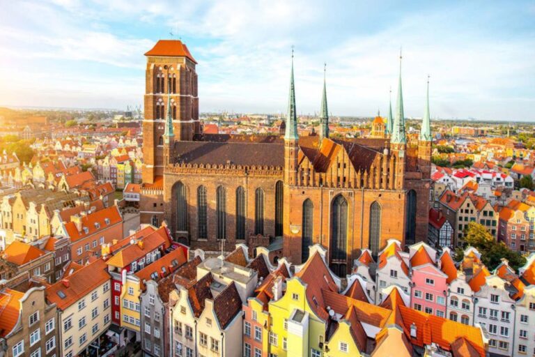 Gdansk: Private Transfer From Airport (Gdn) to City Center