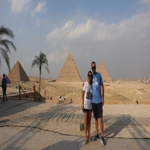 Giza Pyramids & Egyptian Museum Day Tour