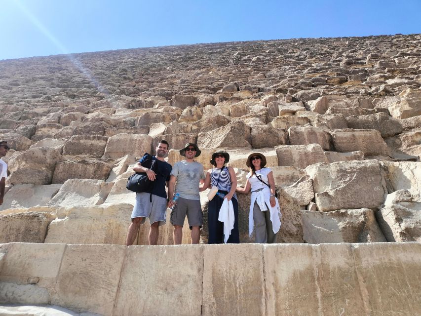 Giza Pyramids, Mummy Museum And Bazaar Private Day Tour