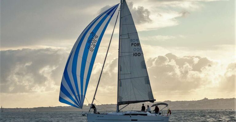 Group Sailing Tour of Lisbon