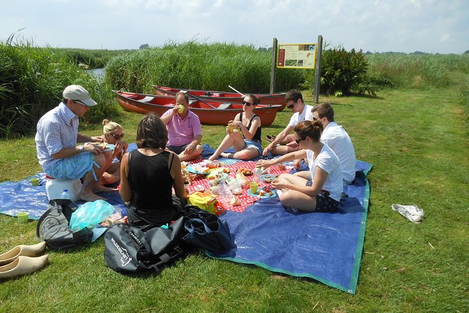 1 guided canoe adventure with picnic lunch in waterland from amsterdam Guided Canoe Adventure With Picnic Lunch in Waterland From Amsterdam