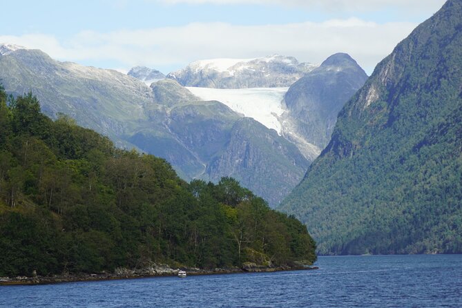 Guided Fjord and Glacier Tour From Voss