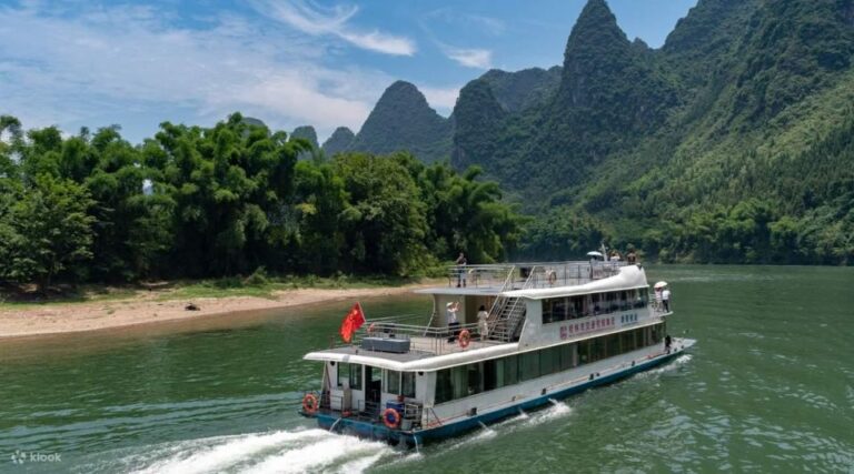 Guilin: Li River Cruise to Yangshuo Full-Day Private Tour