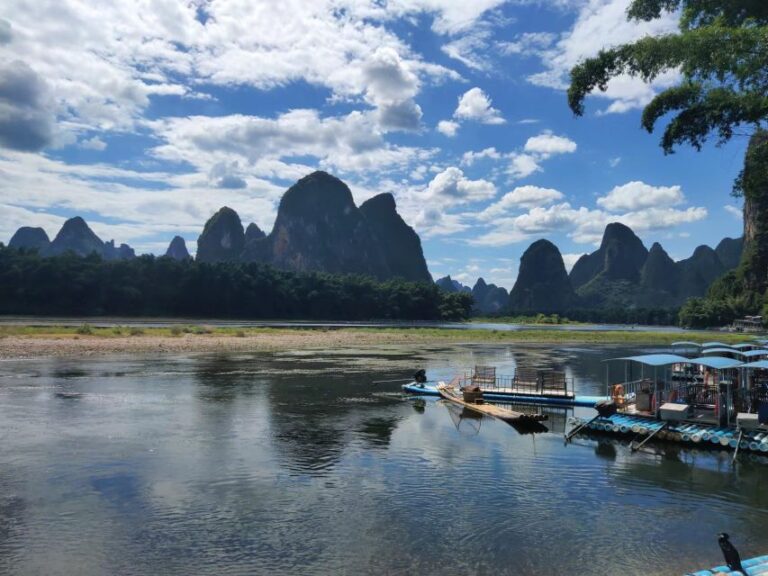Guilin: Li River Cruise With Buffalo and Tour of Yangshuo