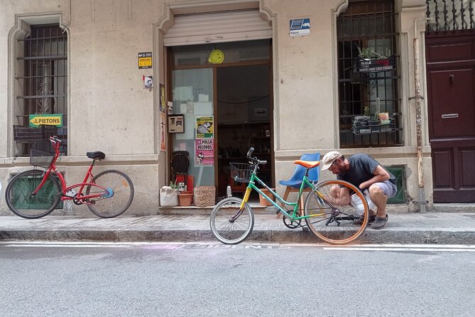 Half Day Barcelona Tour With Eco-Friendly and Sustainable Bicycles.