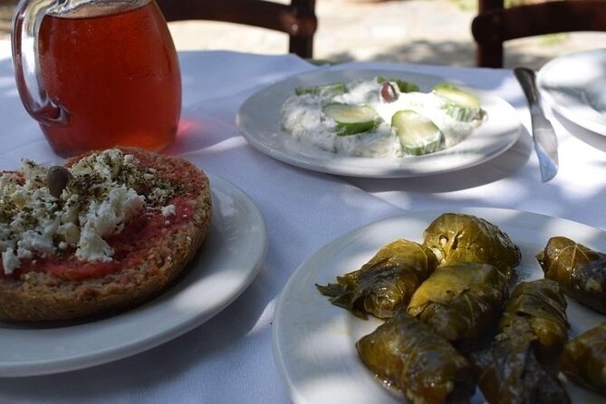 Heraklion: Cretan Private Cooking Lesson With Lunch in Arolithos