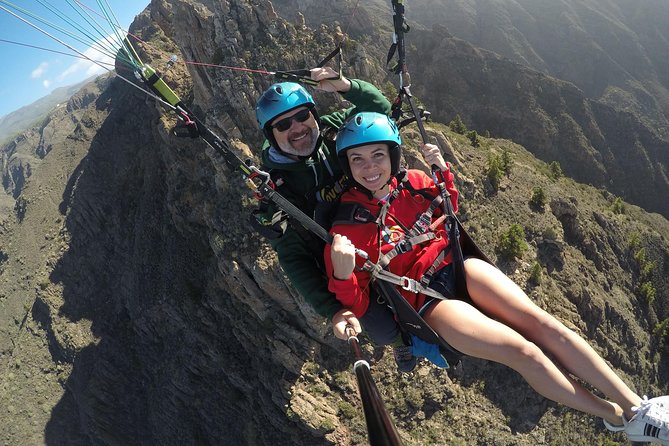 High Performance Paragliding Tandem Flight in Tenerife South