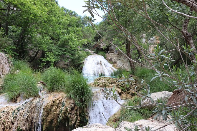 Hike Polilimnio Waterfalls