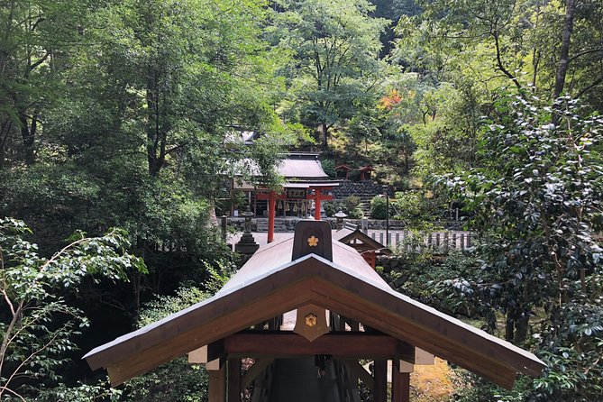 Historic and Natural Guided Hike in Yoshino