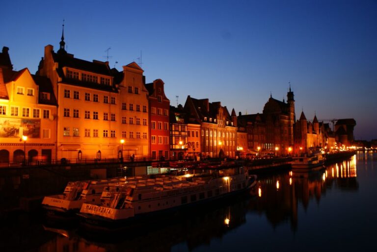 History of Gdansk Tour by Kayak on the Motława River