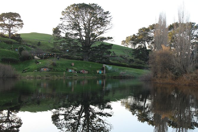 Hobbiton and Waitomo Caves – Start or Finish Auckland or Rotorua