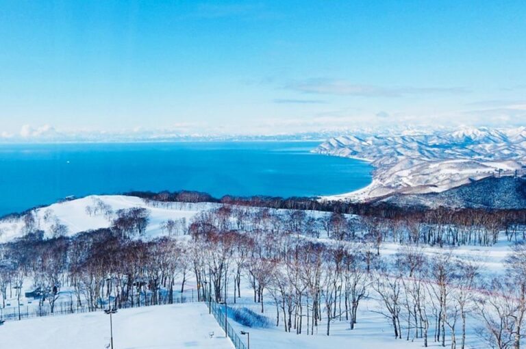 Hokkaido: Noboribetsu, Lake Toya and Otaru Full-Day Tour