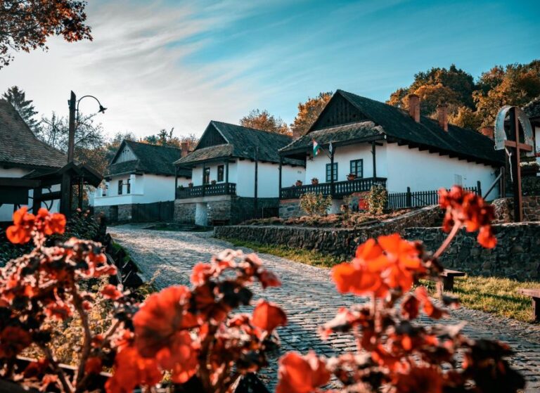 Hollókő Ethnographic Village: Day Tour From Budapest