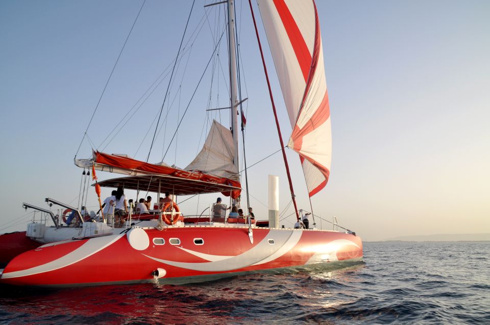 1 hurghada catamaran sailing cruise with snorkeling and lunch Hurghada: Catamaran Sailing Cruise With Snorkeling and Lunch