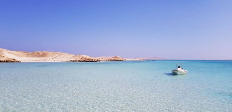 Hurghada: Orange Island Boat Trip With Snorkel & Parasailing