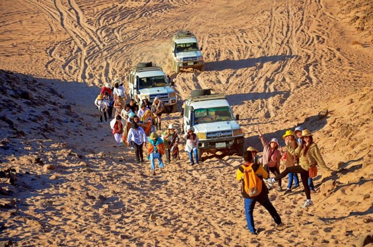 Hurghada: Safari Jeep , Camel Ride & BBQ Dinner