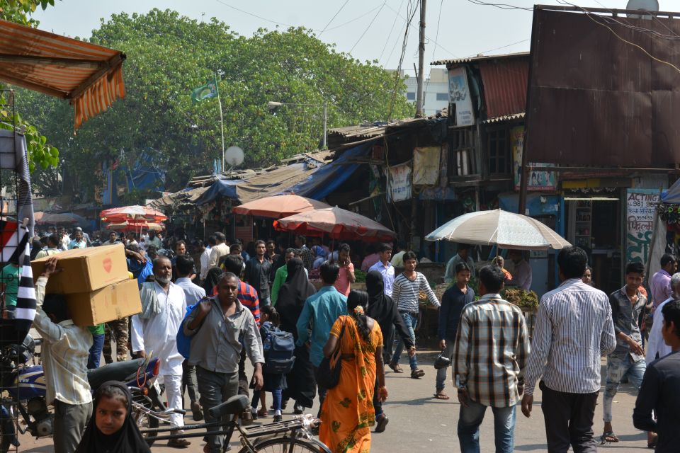 Inside Dharavi: Unveiling Mumbai’s Slum Culture Tour