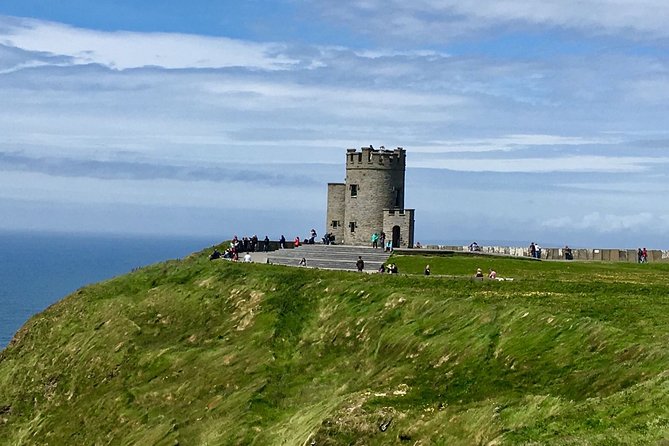 Ireland Full-Day Tour: Cliffs of Moher and Galway in Italian  – Dublin