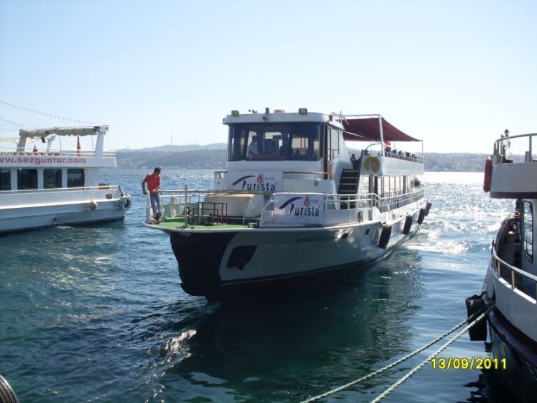 Istanbul: Bosphorus Boat Tour and Two Continents With Lunch