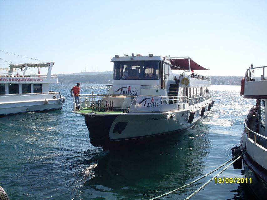 1 istanbul bosphorus boat tour and two continents with lunch Istanbul: Bosphorus Boat Tour and Two Continents With Lunch