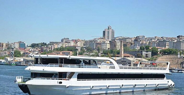 Istanbul Bosphorus Cruise With Dinner and Entertainment