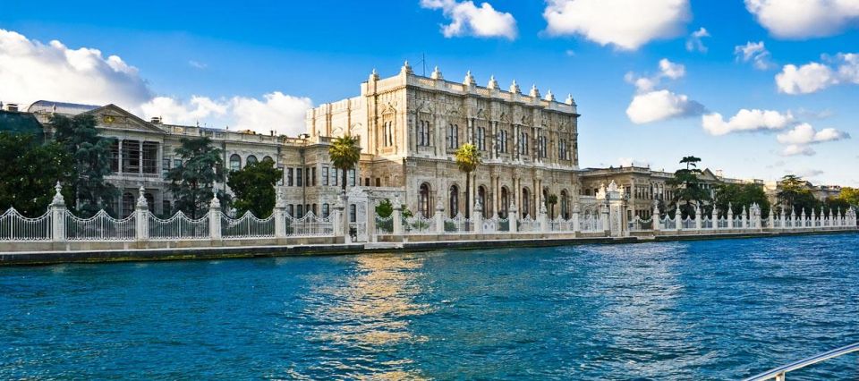 1 istanbul dolmabahce palace and grand bazaar tour Istanbul: Dolmabahce Palace and Grand Bazaar Tour