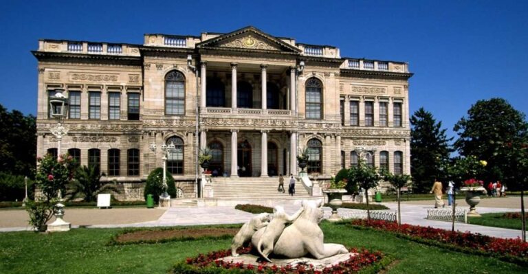 Istanbul: Dolmabahçe Palace and Uskudar Guided Tour