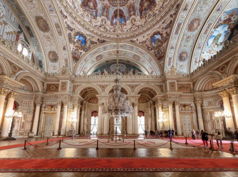 Istanbul: Dolmabahce Palace Guided Tour With Entry Tickets