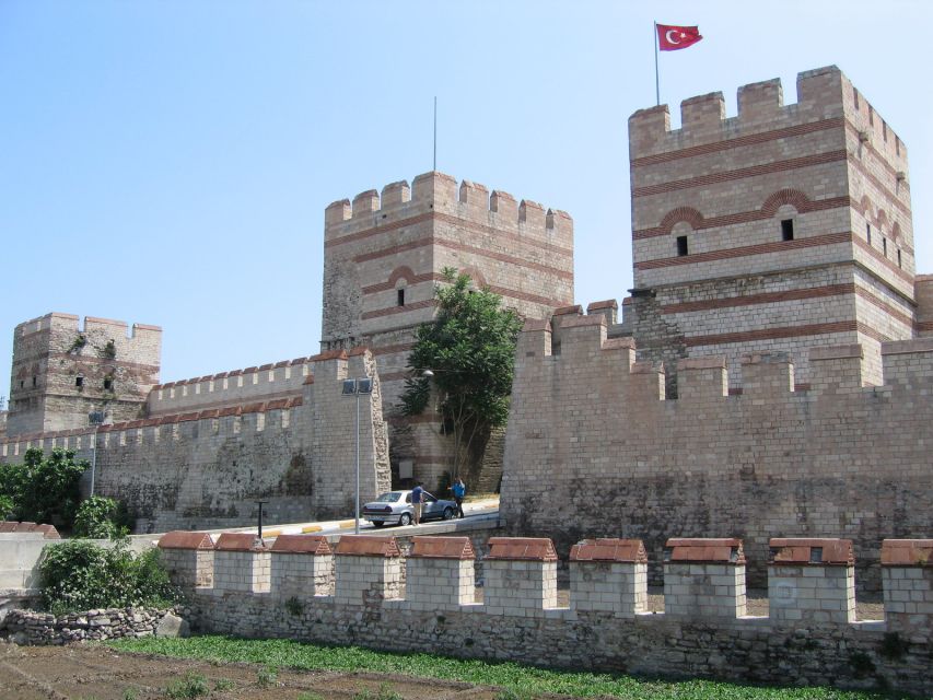 1 istanbul dolmabahce palace spice bazaar bosphorus cruise Istanbul: Dolmabahce Palace, Spice Bazaar & Bosphorus Cruise