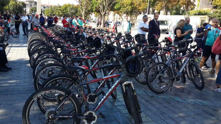 Istanbul: Golden Horn Bike Tour