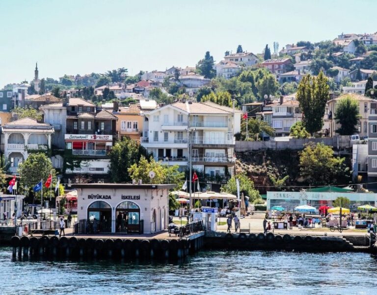Istanbul: Princes’ Islands Tour With Lunch and Transfers