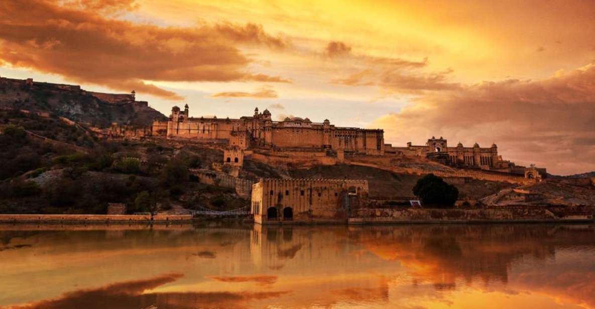 Jaipur: Amber Fort, Jal Mahal and Hawa Mahal Private Tour