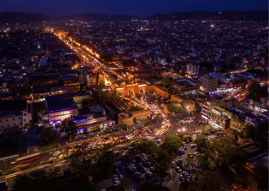 Jaipur: Guided Evening Walking Tour With a Local