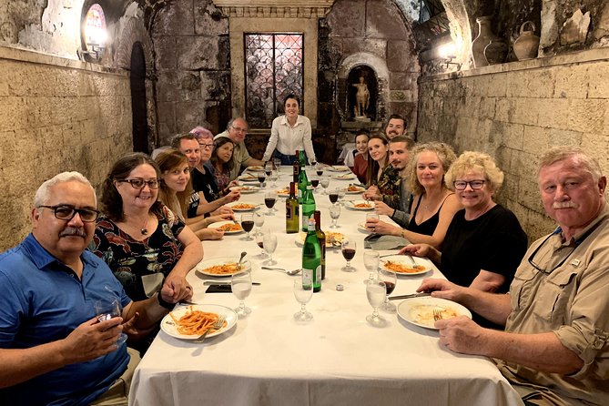 Jewish Ghetto and Navona Food Wine and Sightseeing Tour of Rome