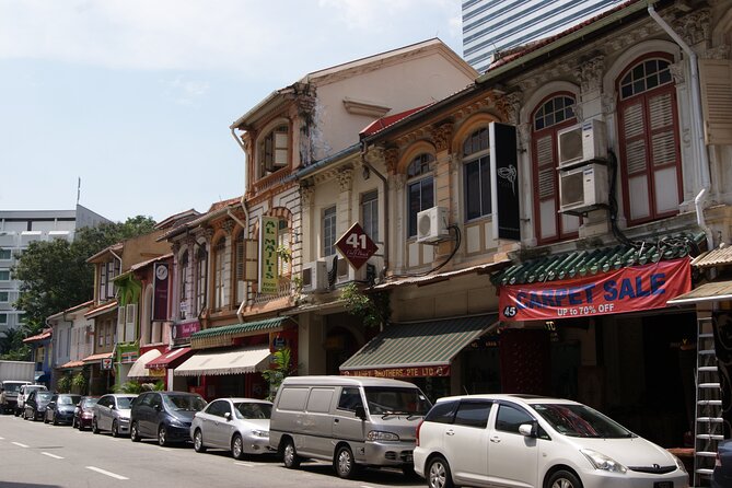 Kampong Glam: A Self-Guided Audio Tour of Singapores Malay Culture