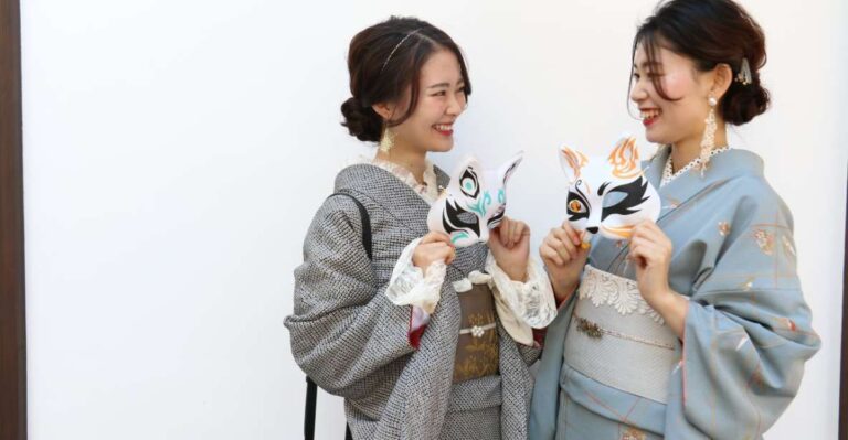 Kanazawa: Traditional Kimono Rental Experience at WARGO