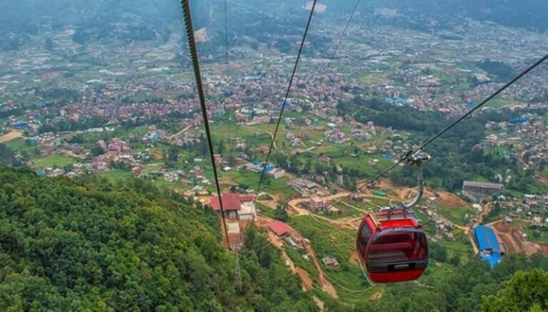 Kathmandu: Chandragiri Hill Guided Cable Car Ride