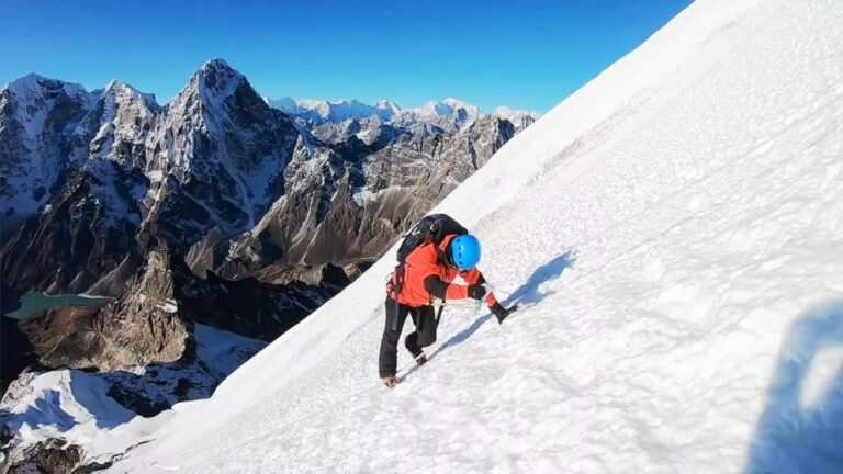 Kathmandu:19 Day Everest Base Camp With Lobucha Peak Climing