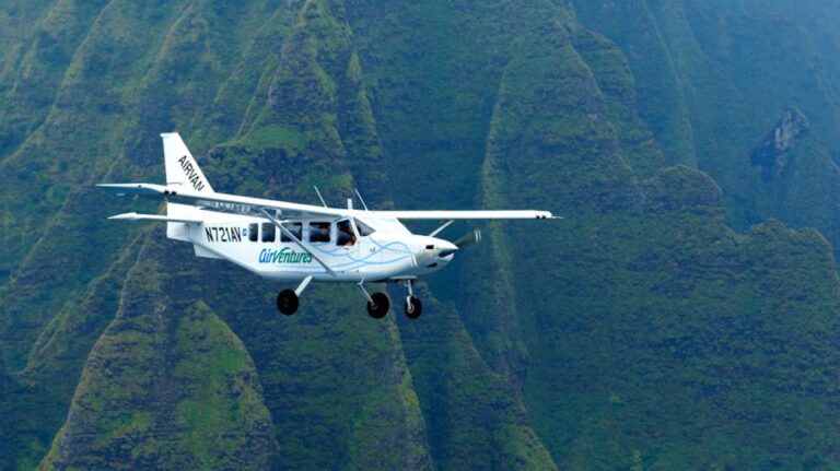 Kauai: Entire Kauai Air Tour With Window Seats